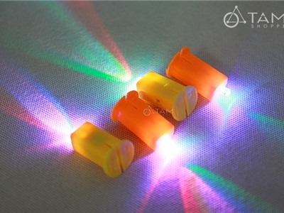 Nút nhựa đèn Led vàng gắn lồng đèn sẵn pin